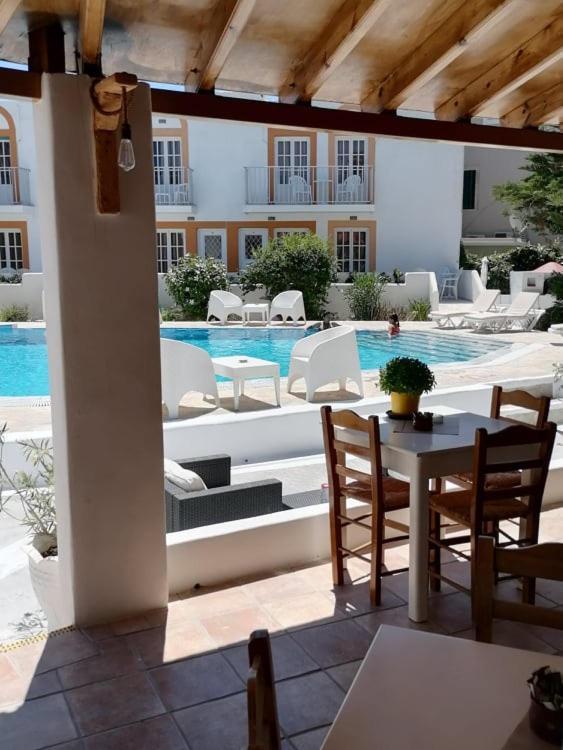Katerina Apartments Kalymnos Town ภายนอก รูปภาพ