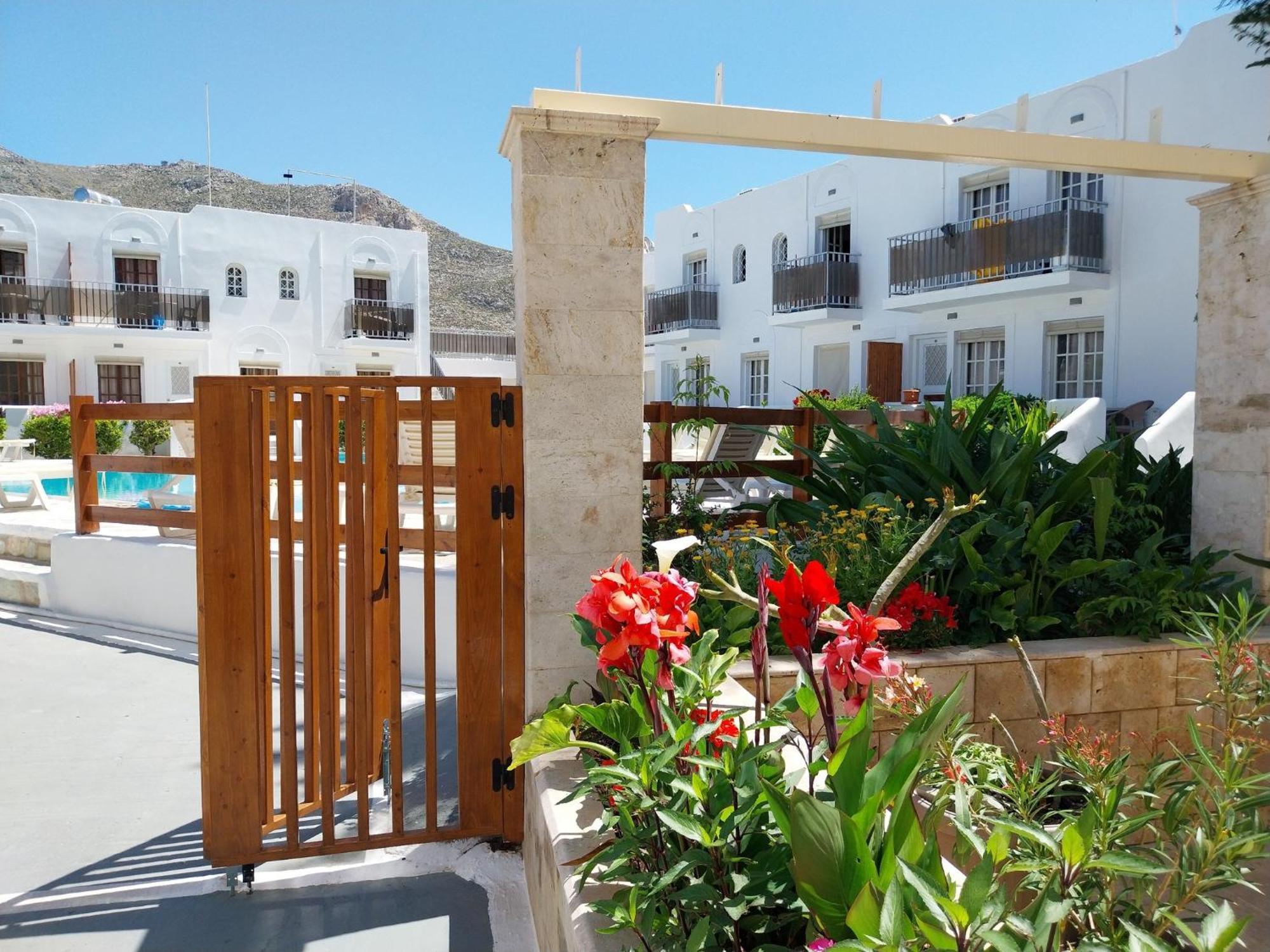 Katerina Apartments Kalymnos Town ภายนอก รูปภาพ