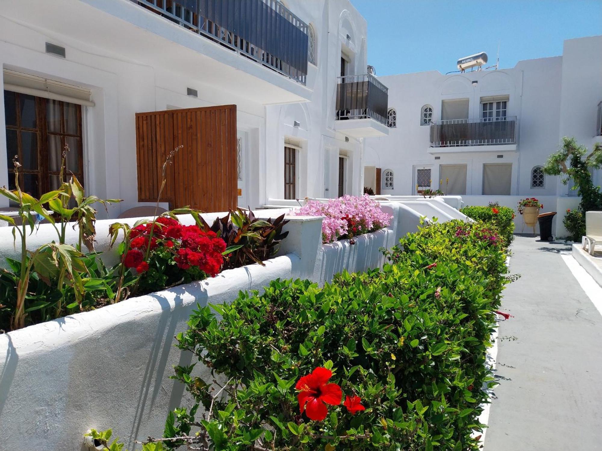 Katerina Apartments Kalymnos Town ภายนอก รูปภาพ